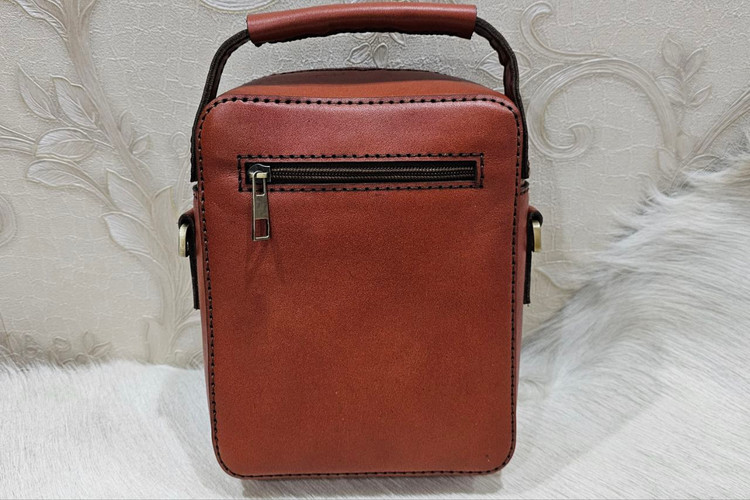 کیف دوشی چرم گاوی و دستدوز
