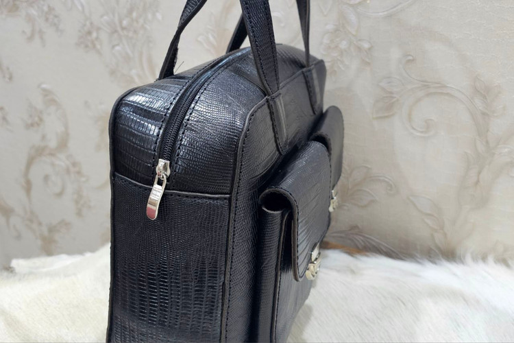 کیف دستی زنانه دوخته شده با چرم گاوی و دستدوز